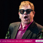 do-palco-ao-desafio-da-visao:-elton-john-enfrenta-obstaculos