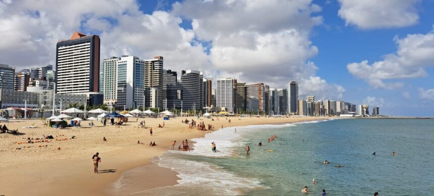 fortaleza-tem-24-trechos-de-praia-proprios-para-banho-no-ultimo-fim-de-semana-do-ano