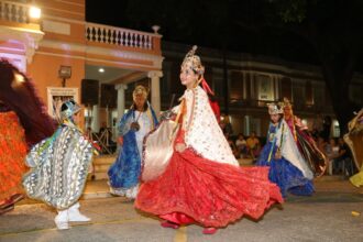 ufc-celebra-o-dia-de-reis-com-apresentacao-de-reisado-nos-jardins-da-reitoria