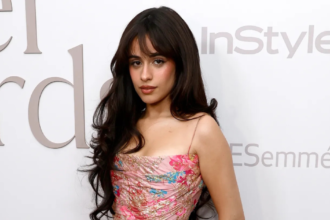 camila-cabello-e-vista-pela-primeira-vez-em-clima-romantico-com-suposto-namorado