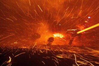 pior-incendio-da-historia-de-los-angeles-e-resultado-de-‘tempestade-de-fogo-perfeita’,-diz-prefeita