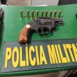 pmce-apreende-revolver-e-prende-homem-por-porte-ilegal-de-arma-em-fortaleza