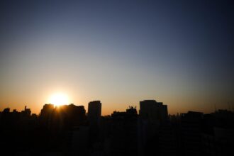 com-pouco-de-sol-e-sem-chance-de-chuva,-sao-paulo-tera-um-domingo-frio,-com-maxima-de-20°c
