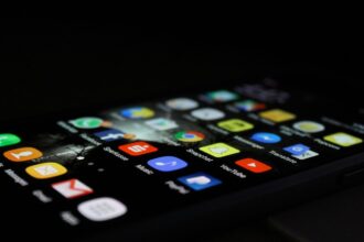 celulares-podem-escutar-conversas,-aponta-estudo