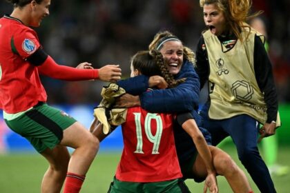 portugal-arranca-empate-com-italia-e-segue-vivo-na-euro-feminina;-espanha-avaca-as-quartas