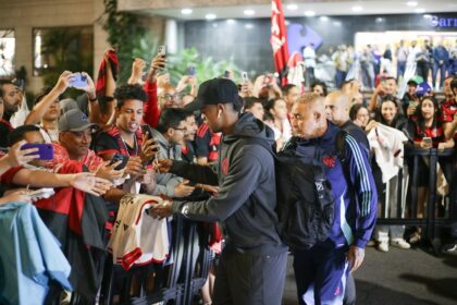 escalacao-do-flamengo:-sem-pedro,-filipe-luis-define-time-para-enfrentar-o-santos