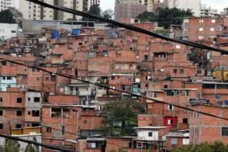 mp-denuncia-quatro-policiais-por-morte-de-jovem-em-paraisopolis