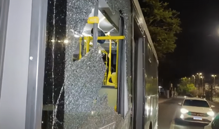 ataques-a-onibus-em-sp:-irmao-de-funcionario-publico-preso-se-entrega-a-policia