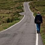 caminhar-7-mil-passos-por-dia-e-o-bastante-para-reduzir-varios-riscos-a-saude,-aponta-estudo