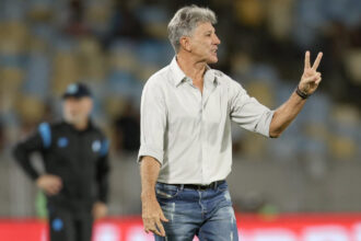 renato-gaucho-defende-rodizio-no-fluminense,-mas-agora-quer-manter-base