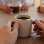o-que-aprendi-ao-participar-de-‘cafes-da-morte’-em-londres