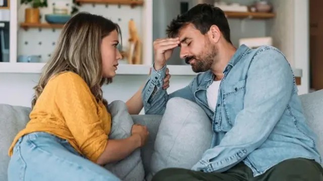 ‘acho-que-voce-e-um-vampiro-emocional’:-5-dicas-para-lidar-com-relacionamentos-exaustivos