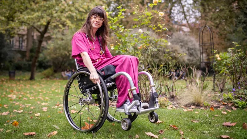 ‘um-cara-caiu-em-cima-de-mim-no-shopping-e-fiquei-paraplegica’