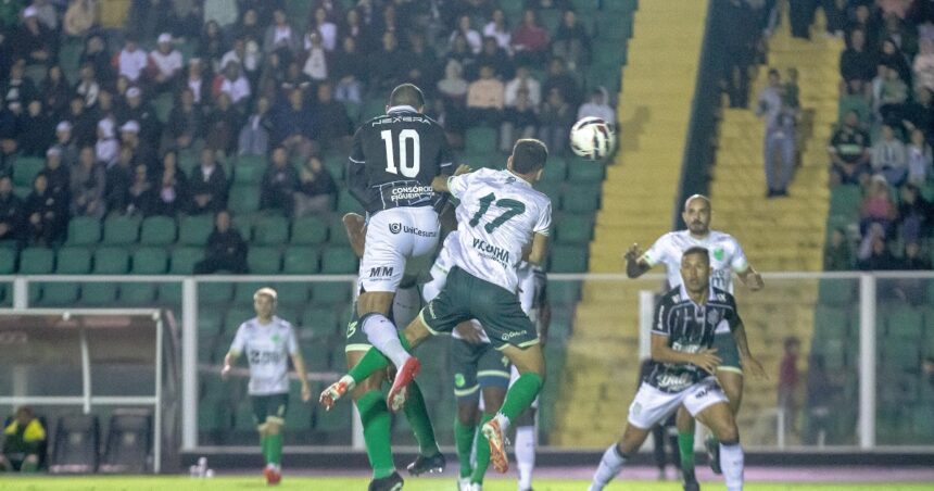 floresta-e-superado-pelo-figueirense-em-santa-catarina