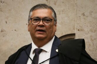 pf-indicia-mulher-que-hostilizou-ministro-flavio-dino-em-voo
