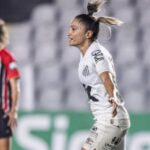 paulista-feminino:-sao-paulo-abre-dois,-mas-santos-busca-resultado-e-empata-nos-acrescimos