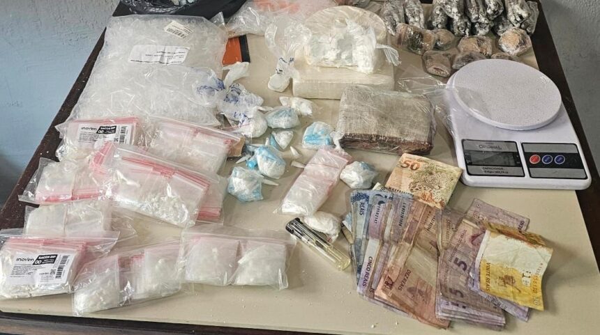 com-informacoes-da-coin/sspds,-pmce-prende-suspeito-com-drogas-e-arma-no-vila-uniao