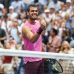 alcaraz-se-vinga-da-australia,-derruba-djokovic-e-vai-a-final-do-us-open