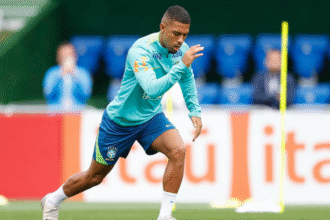escalacao-da-selecao:-ancelotti-deve-fazer-oito-alteracoes-e-promover-estreia-contra-a-bolivia
