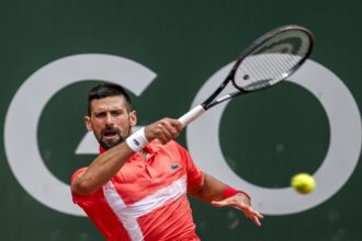 djokovic-se-muda-para-a-grecia-em-meio-a-tensoes-e-acusacao-de-‘traicao’-pelo-governo-da-servia