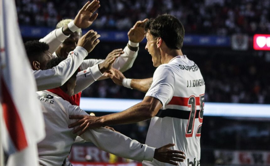 sao-paulo-vence-o-botafogo-em-casa-com-gol-de-dinenno-no-campeonato-brasileiro