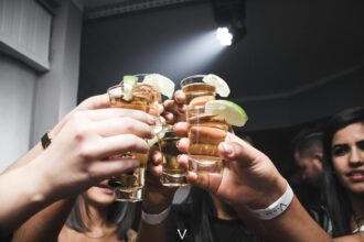 cresce-o-consumo-de-alcool-entre-adolescentes-no-brasil,-aponta-pesquisa