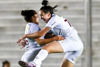 ferroviaria-marca-no-fim-e-estreia-na-libertadores-feminina-com-vitoria