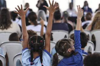 mais-brincadeira,-menos-tela:-confira-dicas-para-uma-infancia-saudavel