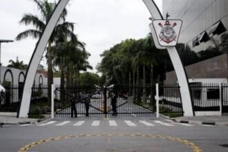 corinthians-sofre-novo-transfer-ban-por-atraso-no-pagamento-de-parcela-ao-cuiaba-por-raniele