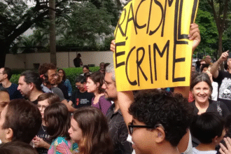 defensoria-pede-r$-759-mil-em-acao-contra-shopping-de-sp-por-racismo