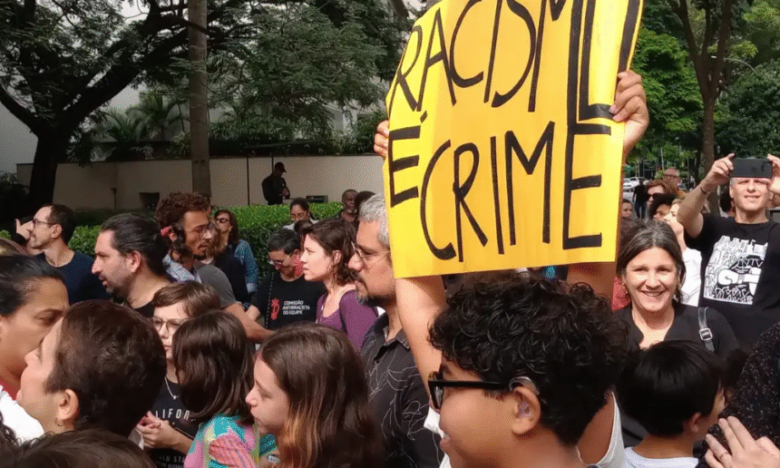 defensoria-pede-r$-759-mil-em-acao-contra-shopping-de-sp-por-racismo
