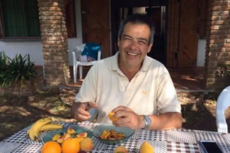 o-homem-com-ela-que-se-tornou-simbolo-da-lei-de-eutanasia-aprovada-no-uruguai