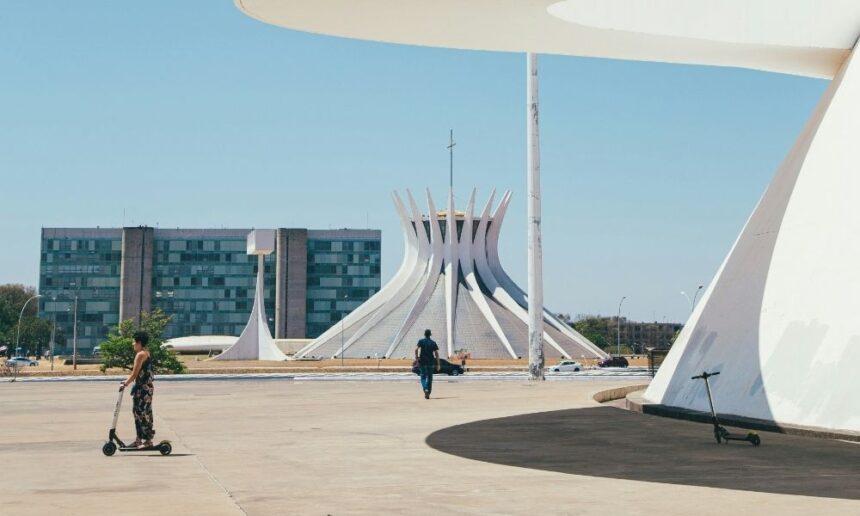 brasilia-se-oferece-para-sediar-final-da-libertadores-de-2025-em-meio-a-crise-no-peru