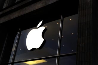 apple-perde-acao-historica-de-ate-r$-10-bilhoes-no-reino-unido