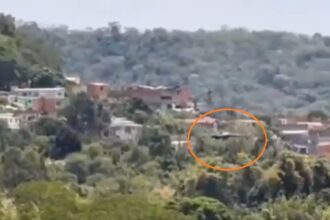 helicoptero-cai-em-pesqueiro-de-sao-roque,-no-interior-de-sao-paulo;-piloto-fica-ferido