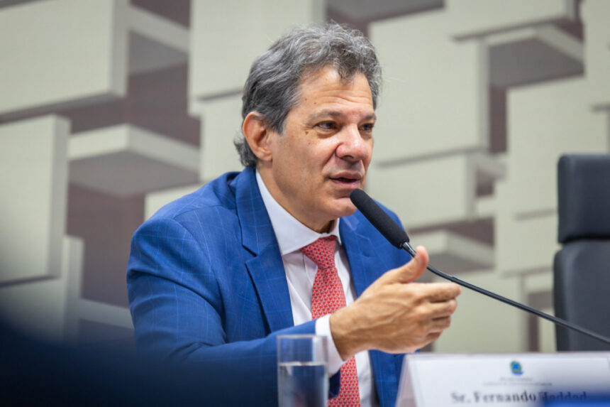 governador-do-rj-deveria-acordar-para-problema-dos-combustiveis-no-crime-organizado,-diz-haddad
