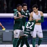 palmeiras-vive-‘noite-magica’,-faz-4-a-0-na-ldu-e-vai-a-final-da-libertadores