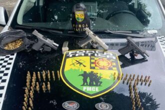 homem-e-preso-com-tres-armas-e-160-municoes-em-fortaleza