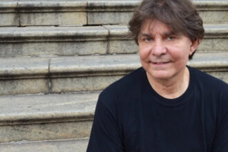 lo-borges,-icone-do-clube-da-esquina,-morre-aos-73-anos