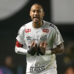 neymar-tem-presenca-incerta-em-classico-com-o-palmeiras-no-sintetico-do-allianz-parque