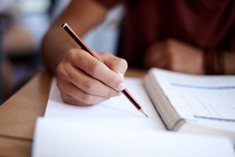 monte-um-cronograma-de-estudos-realista-para-o-segundo-dia-de-enem