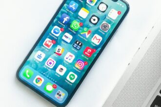 nao-enxerga-bem-no-celular?-veja-como-ampliar-textos-e-icones