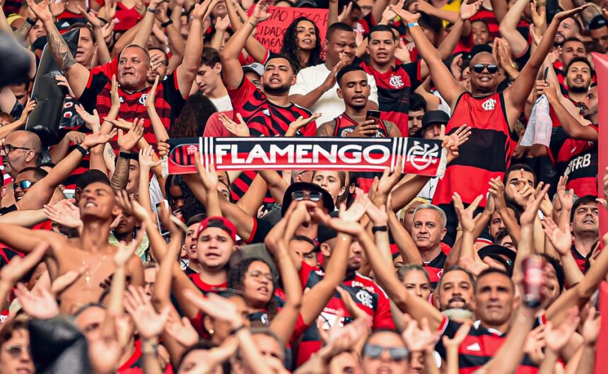 flamengo,-corinthians-e-sao-paulo-lideram-como-maiores-torcidas-do-brasil