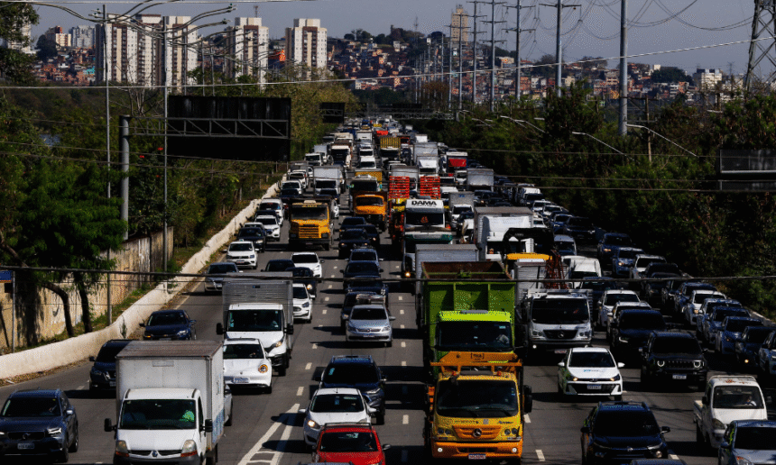 feriado-deve-movimentar-mais-de-3-milhoes-de-veiculos-em-sao-paulo