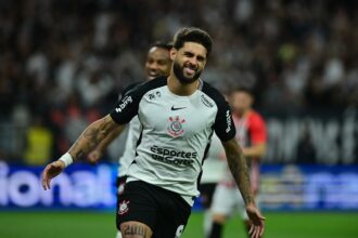 corinthians-vence-o-sao-paulo-com-dois-de-yuri-e-golaco-de-memphis