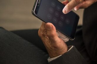 como-mudar-a-senha-da-tela-de-bloqueio-do-smartphone