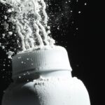 talco-e-cancer:-o-que-e-mito,-o-que-e-risco-real-e-como-usar-o-produto-com-seguranca