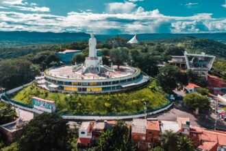 com-nova-estatua-de-fatima,-entenda-como-o-catolicismo-moldou-a-identidade-do-cariri-cearense