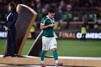 palmeiras-evita-torcida-e-imprensa-em-retorno-de-lima-e-encontra-ct-vazio