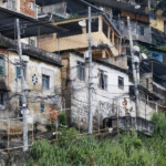 quase-20%-da-populacao-de-favelas-vivem-em-vias-sem-acesso-para-carros,-diz-ibge 